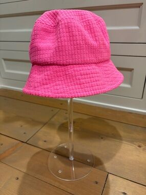 aerie Hot Pink Bucket Hat